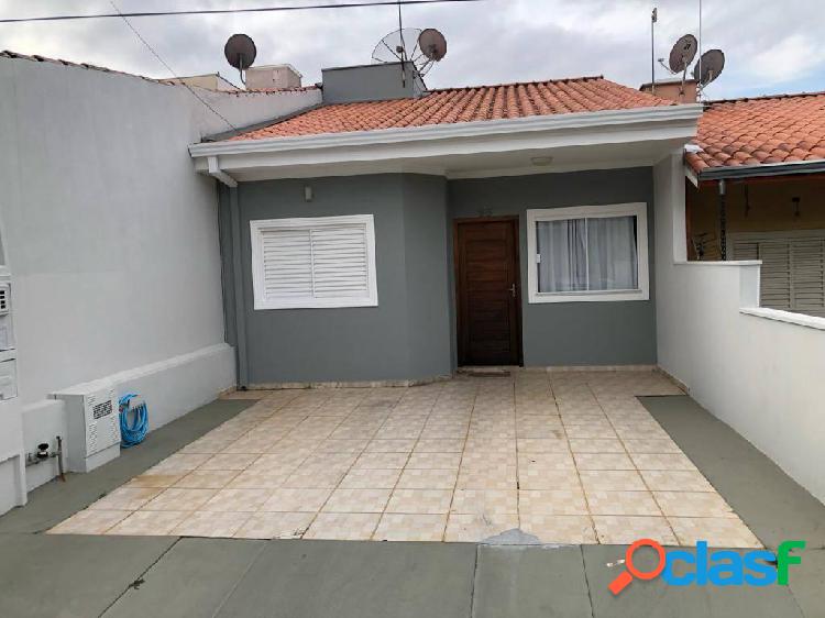 Casa de condomínio com 2 quartos, 132m², à venda