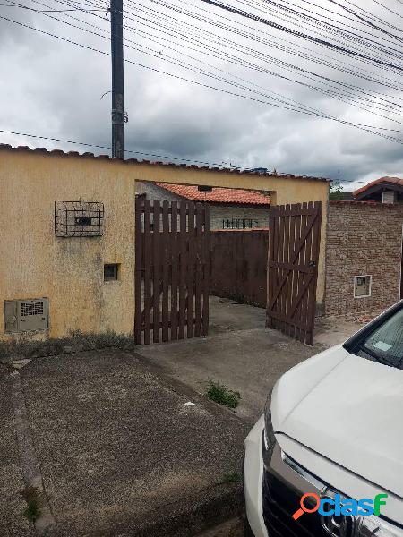 Casa em Itanhaém com Dois Dormitórios Sendo uma Suíte,