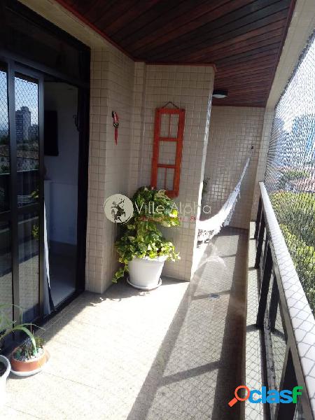 Lindo apartamento a venda na Ponta da Praia com varanda