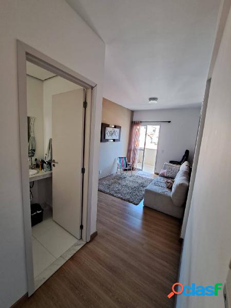 Apartamento no Edifício Caroline - Lago do Taboão