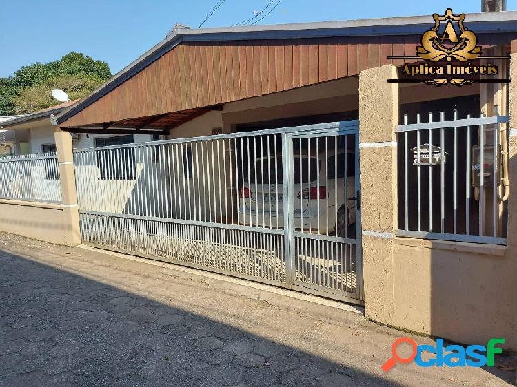 Casa 03 quartos no Centro de Navegantes