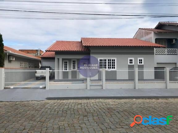 Casa 3 Dorm, 1 suíte à venda no Centro de Tijucas-SC
