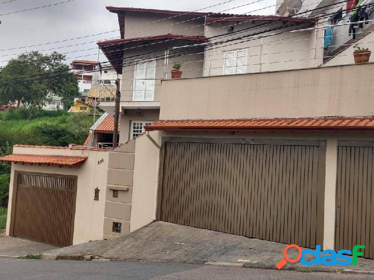 Casa com 4 quartos para alugar em Jardim Merci I - SP