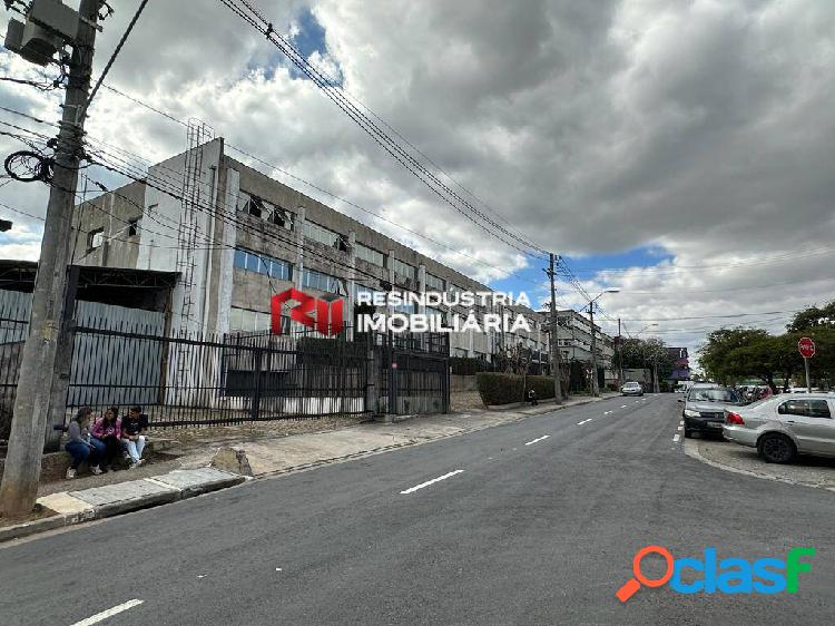 Galpão de 4.000 m² Locação e Venda em Alphaville - SP.