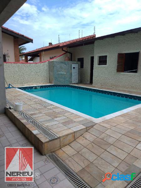 LINDA CASA PRÓXIMA DA PRAIA EM PERUÍBE/SP