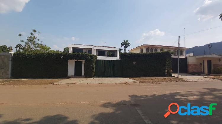 Se Vende Casa 987m2 Urb. Guaparo
