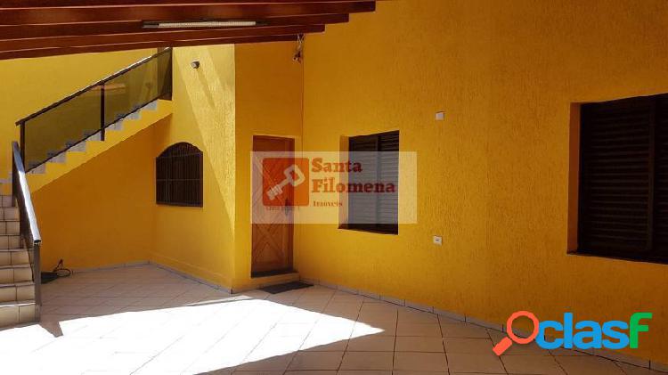Sobrado 200m² Campestre 2 Dormitórios 2 Banheiros 4 Vagas