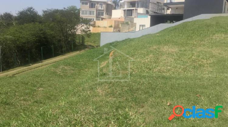 Terreno incrível com 490m² e sem vizinho de fundo no