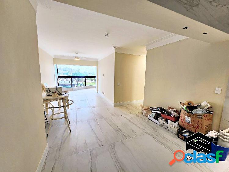 APARTAMENTO REFORMADO, 03 DORMITÓRIOS COM VISTA PARA O MAR!