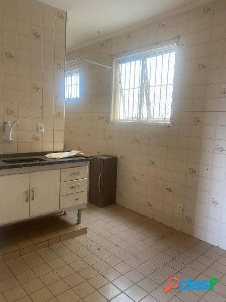 Apartamento com 3 dormitórios - Jardim Califórnia - Campo