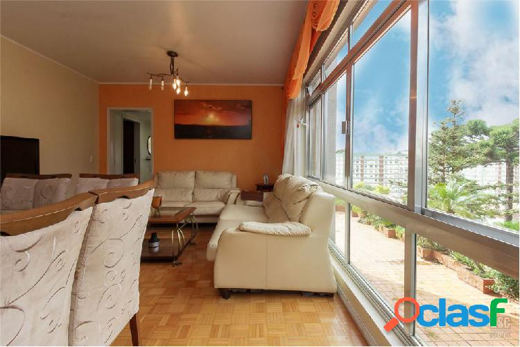 Apartamento com 3 quartos, 110m², à venda em Porto Alegre,