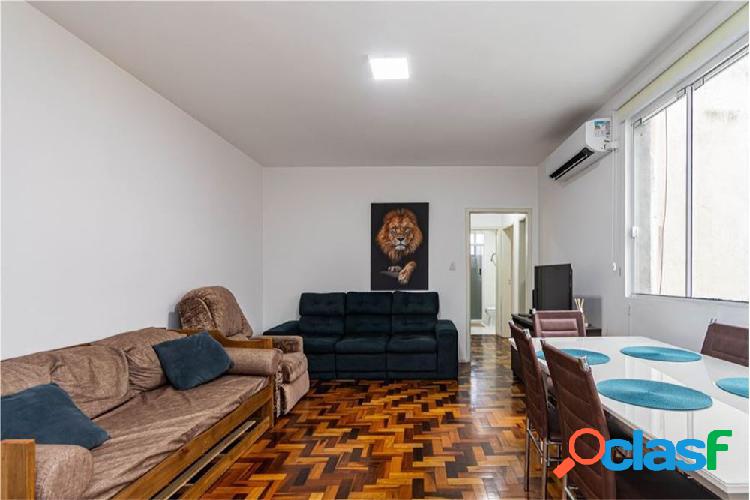 Apartamento com 3 quartos, 91m², à venda em Porto Alegre,