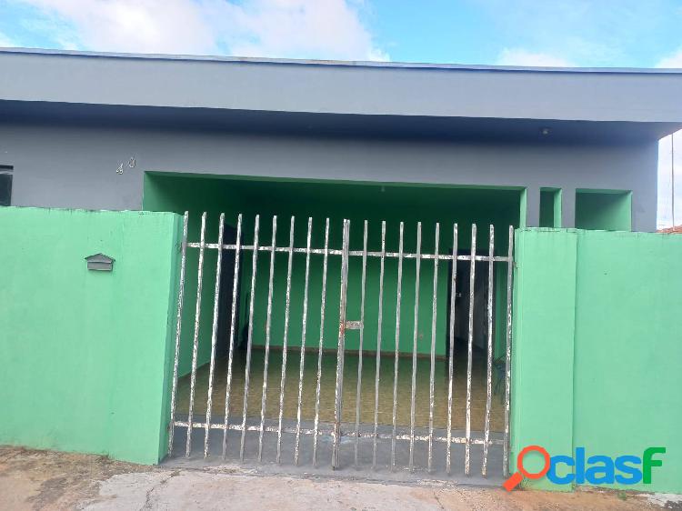 CASA NA CIDADE DE PIRAJUÍ.