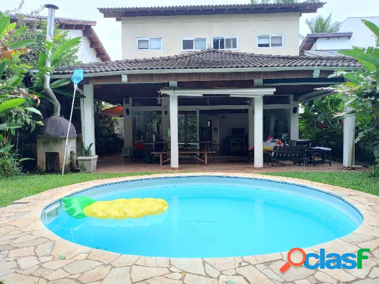 Casa Exclusiva à Venda em Riviera de São Lourenço -