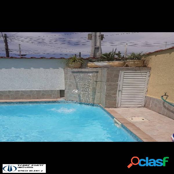 Casa com 4 dormitórios, 5 vaga (s) na Praia Grande
