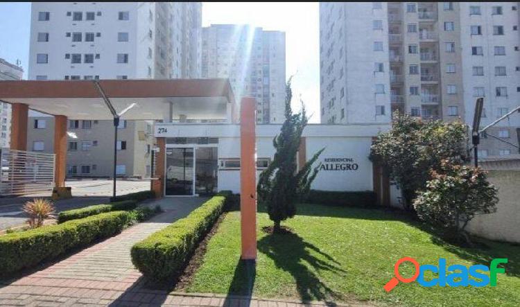 Excelente Apartamento no Pinheirinho - Condomínio Clube