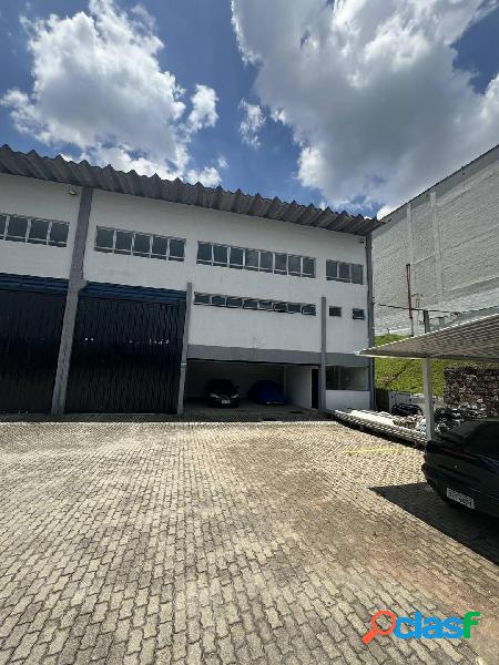 Galpão Condomínio Fechado de 1.000 m² locação em Parque