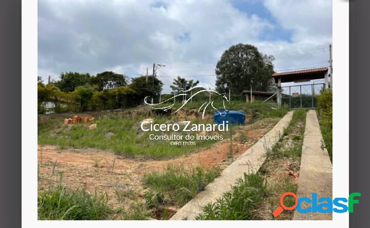 Terreno a Venda - Com casa Pré- Fabricada - No Condominio