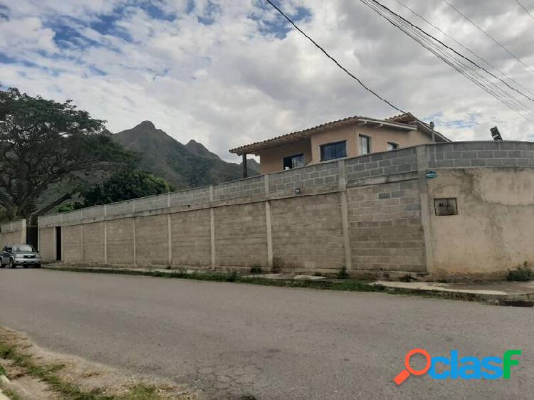 VENTA DE PARCELA TURÍSTICA CON CASA EN LAS MOROCHAS SAN