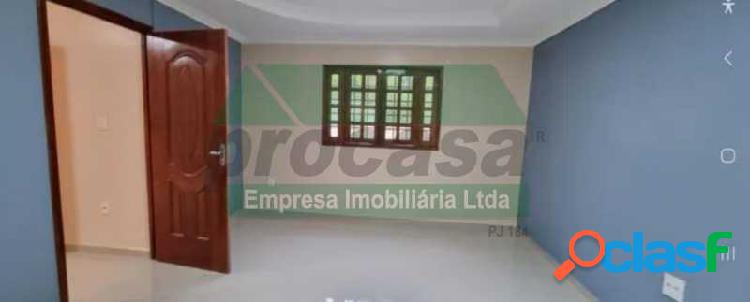 Vende-se Linda Casa Duplex num Conjunto