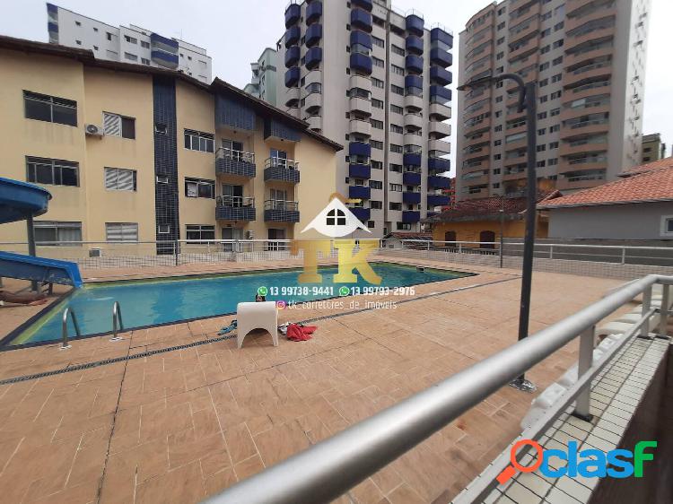 Apartamento com sacada,Piscina, a 150 mts do Mar em