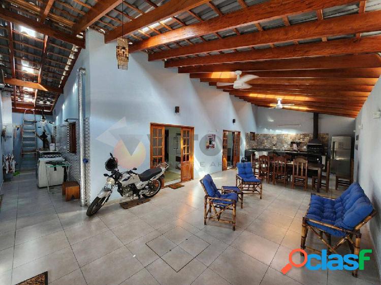 Casa com 2 quartos, 242m², à venda em Caraguatatuba,