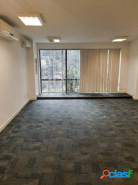 Sala comercial com 2 quartos, 240m² em Rio de Janeiro,