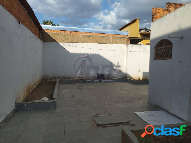 Vende se Casa no Maracanã 3 quartos lote de 300 m2.