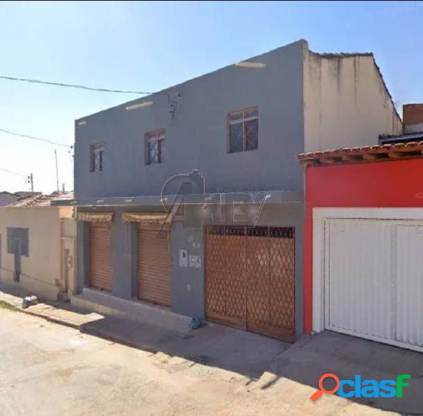 Vende-se imóvel com ponto comercial + 3 casas de locação