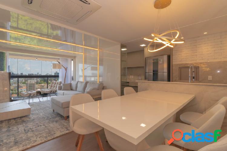 Apartamento com 3 quartos, 99m², à venda em Porto Alegre,