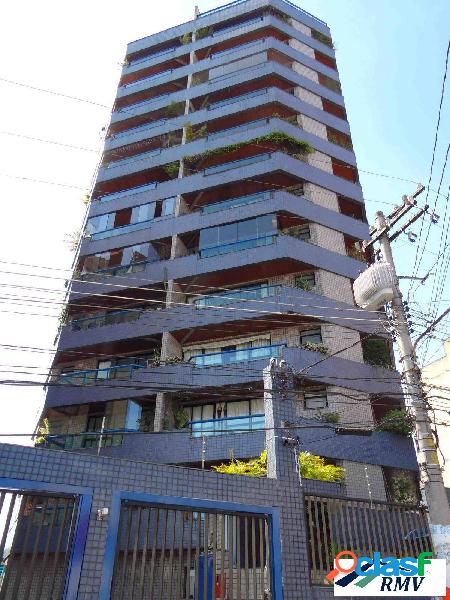 Apartamento no Condomínio Edifício Ligia Building, Centro.