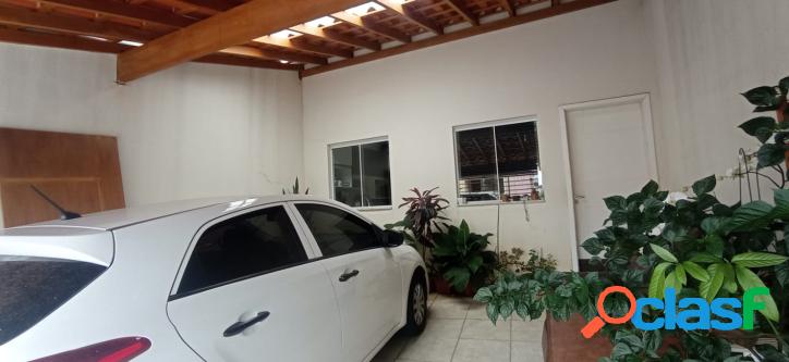 CASA COM PISCINA!!!