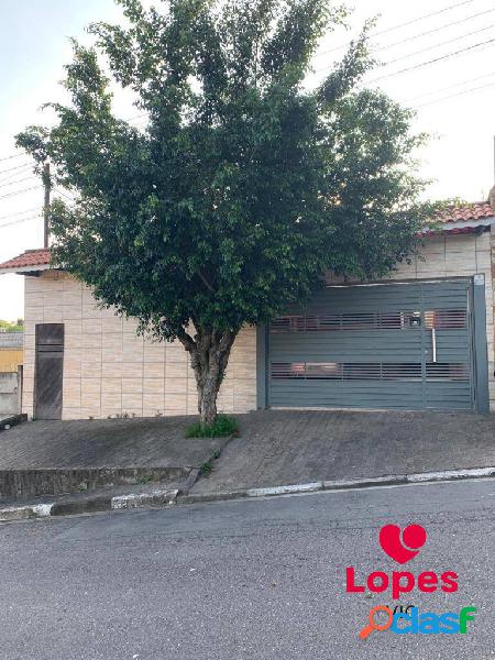 Casa com 03 dormitórios - Vila Áurea - Poá / SP