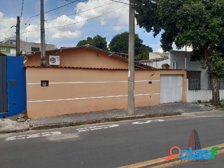 Casa na rua Aparecida