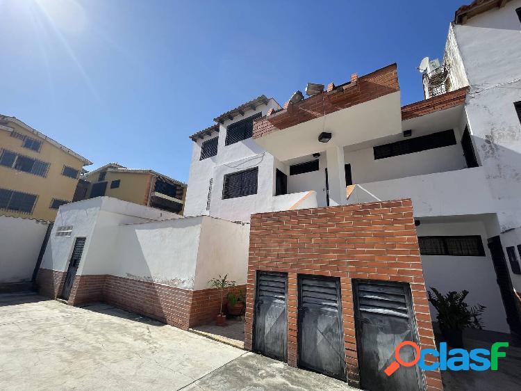 En venta Apartamento Duplex en las 4 avenidas, Calle cerrada