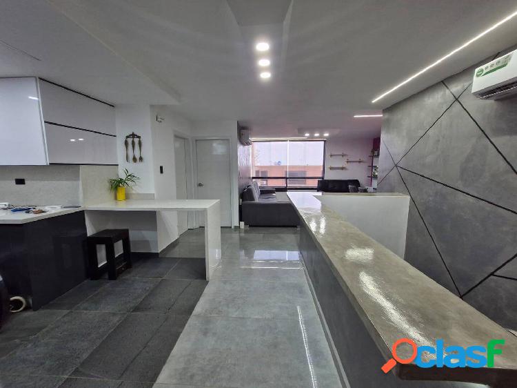 En venta moderno y espacioso Pent-house en Valle Topacio III