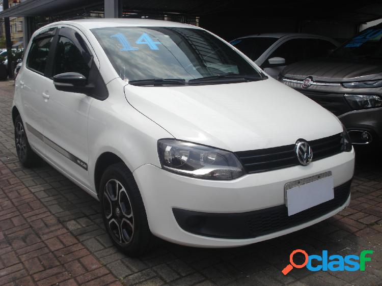 VOLKSWAGEN FOX SELECAO 1.6 TOTAL FLEX 8V 5P BRANCO 2014 1.6