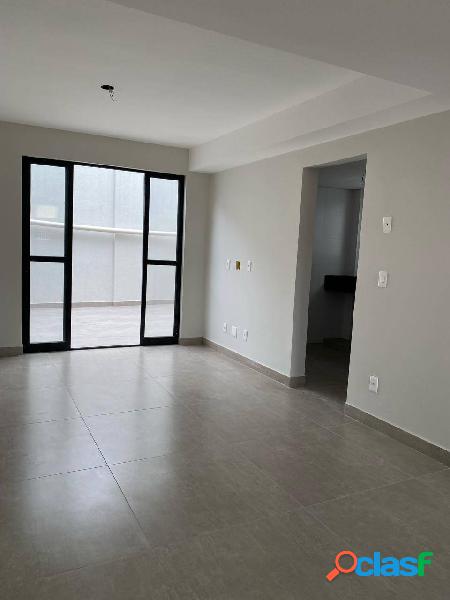 Vendo casa tríplex com cobertura Planalto / BH