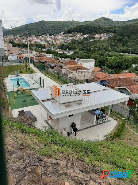 ALUGA- APARTAMENTO NO CONDOMÍNIO MIRANTE DA SERRA