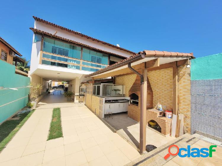 Casa com 4 quartos, 300.00m², à venda em Guarapari,