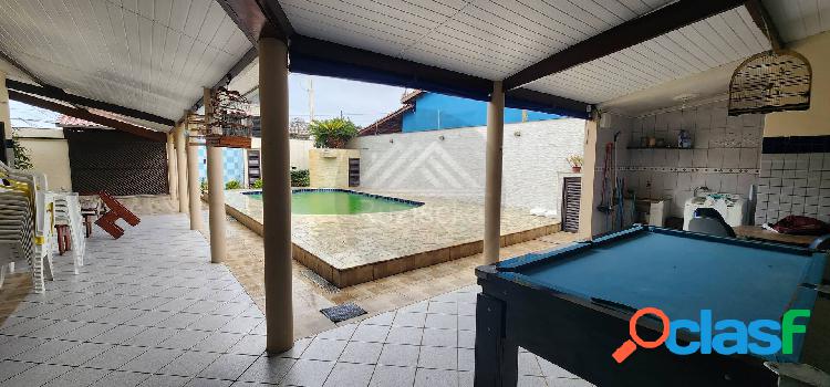 Casa com piscina a venda em Itanhaém - litoral sul de SP.
