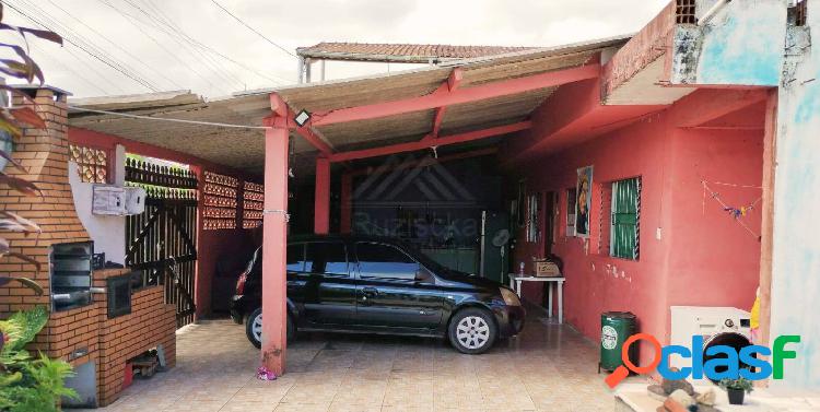 Casa com piscina á venda em Itanhaém - litoral de SP.
