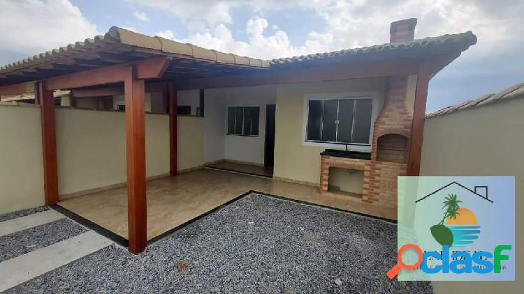 Excelente casa pé na areia dentro de condomínio em Unamar!