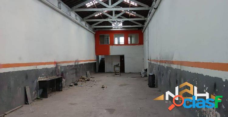 Galpão para Locação No Brás - 240 M² - Pé direito de 7
