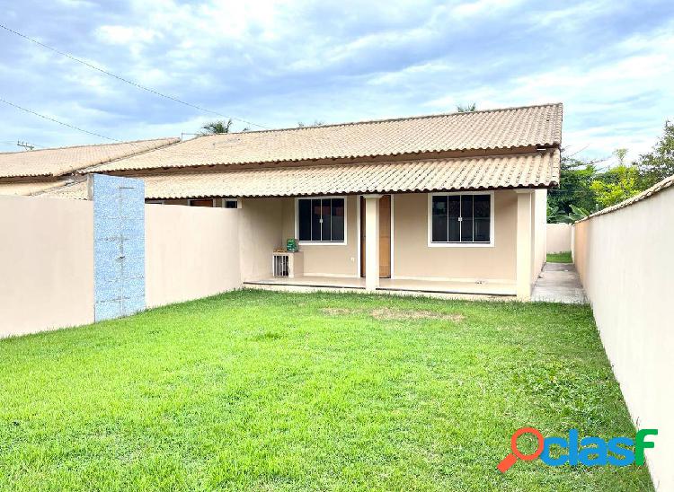 Ótima casa linear com 02 quartos no centro de Praia Seca
