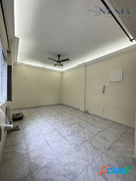 Apartamento 1 dormitório prédio frente ao mar no José