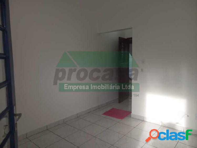 Apartamento - / Residencial / Flores