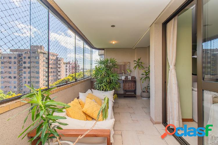 Apartamento com 3 quartos, 124m², à venda em Porto Alegre,