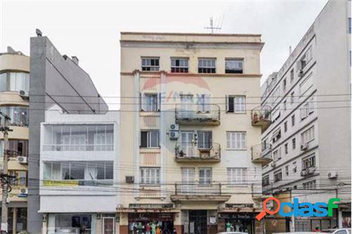 Apartamento com 3 quartos, 150m², à venda em Porto Alegre,