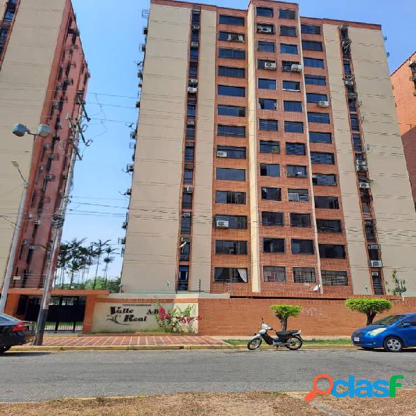 Apartamento en alquiler en Mañongo. Conj Resid Valle Real.